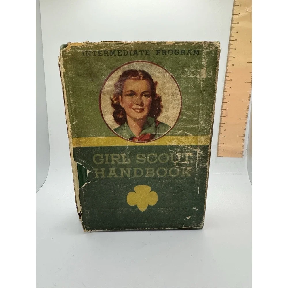 Vintage Girl Scout Handbook Intermediate Program w/ Dust Jacket HC 1944
